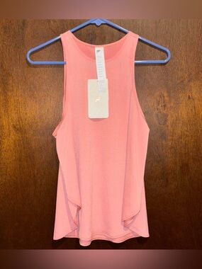 NWT Fabletics Pink Cropped Swing Tank Size Small, Size 2-4